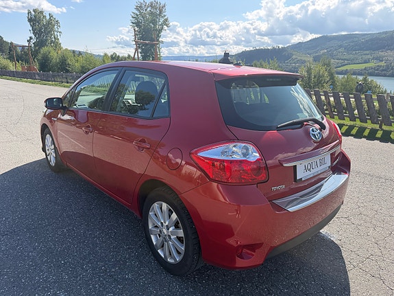 Toyota Auris 7 of 20