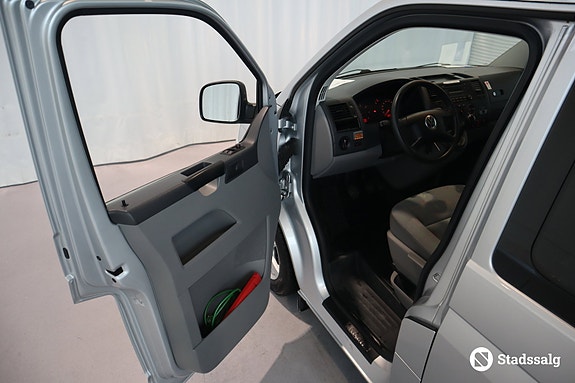 Volkswagen Transporter 9 of 10