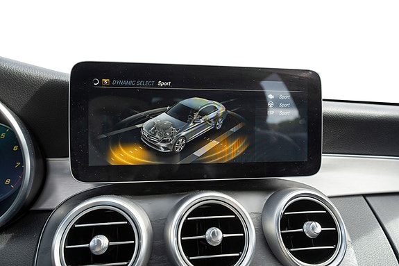 Mercedes-Benz C300 20 of 28
