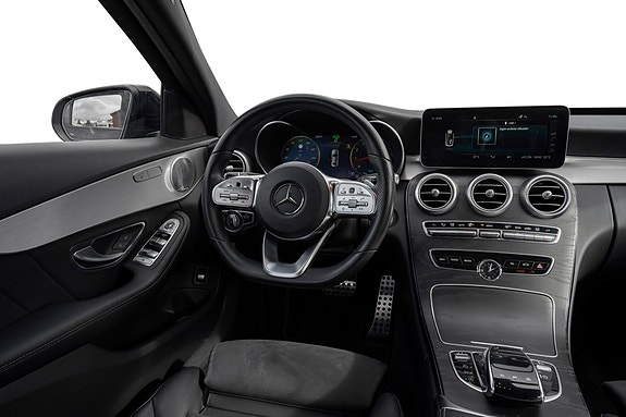 Mercedes-Benz C300 25 of 28
