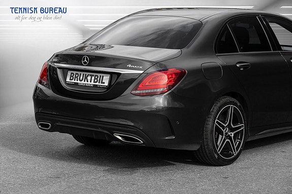 Mercedes-Benz C300 8 of 28