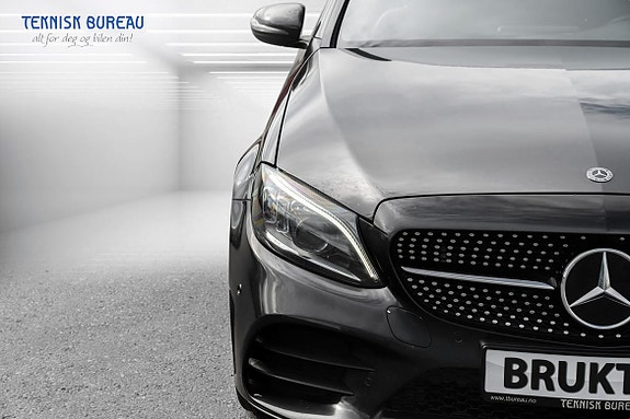 Mercedes-Benz C300 3 of 28