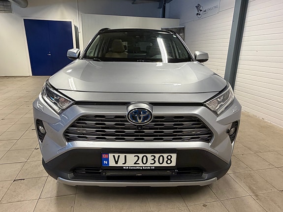 Toyota RAV4 2 of 30