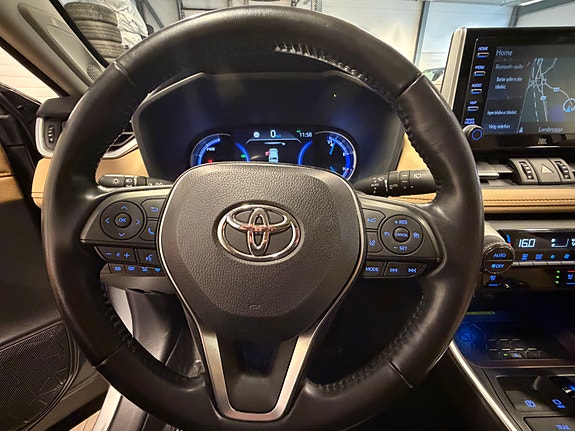 Toyota RAV4 25 of 30