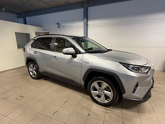 Toyota RAV4 3 of 30