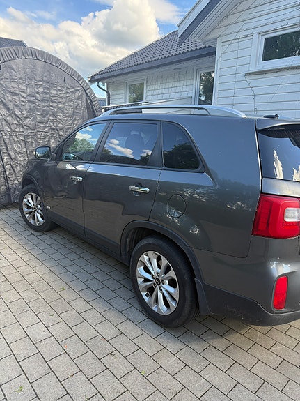 Kia Sorento 5 of 11