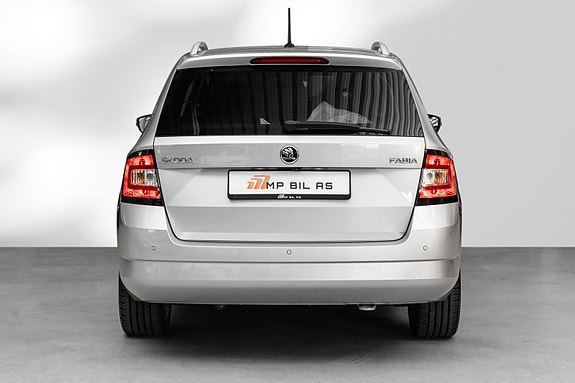 Skoda Fabia 2 of 23