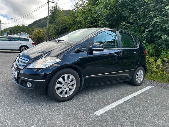 Mercedes-Benz A160 d 3 of 18