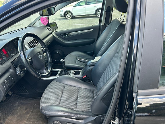 Mercedes-Benz A160 d 15 of 18