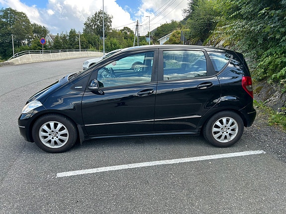 Mercedes-Benz A160 d 4 of 18