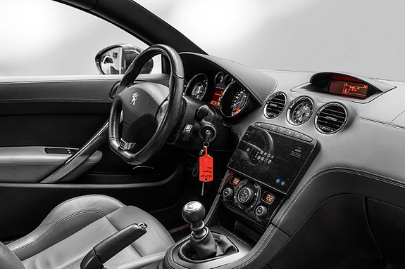 Peugeot RCZ 24 of 24