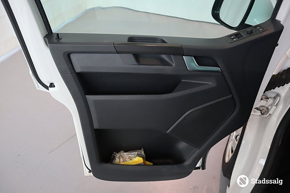 Volkswagen Kombi 10 of 10