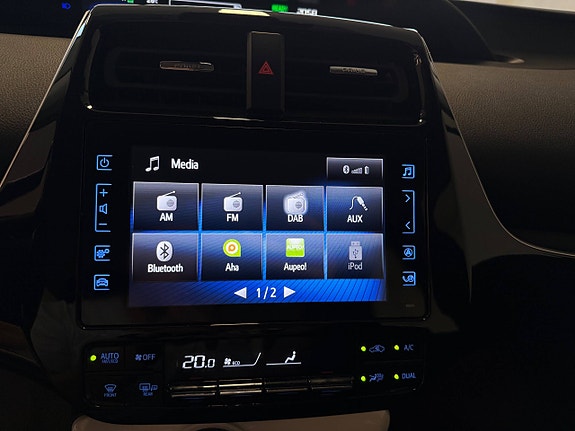 Toyota Prius Plug-in Hybrid 21 of 30