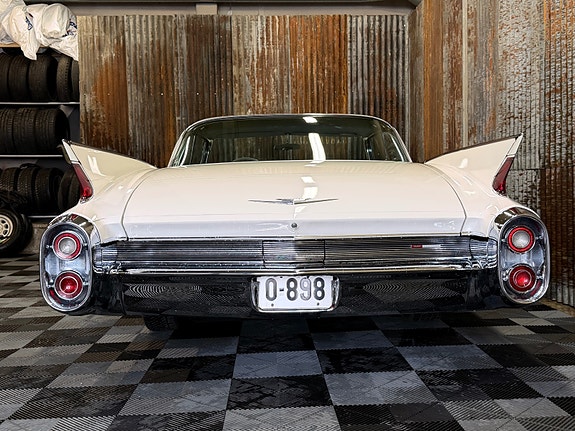 Cadillac Deville 23 of 30