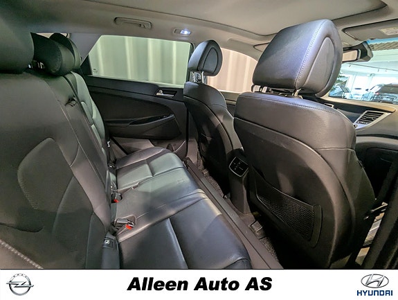 Hyundai Tucson 30 of 30