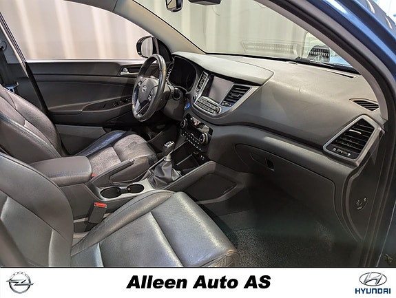Hyundai Tucson 28 of 30