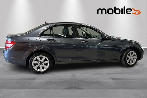 Mercedes-Benz C200 d 2 of 30