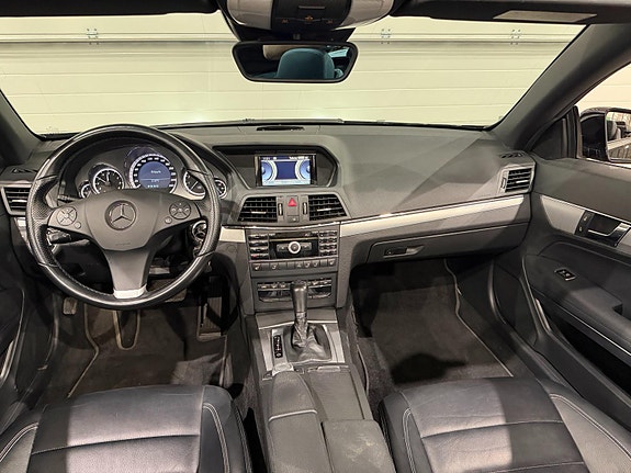 Mercedes-Benz E200 20 of 27