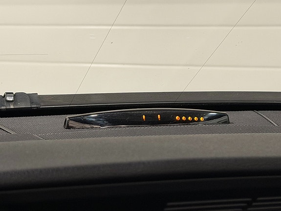 Mercedes-Benz E200 22 of 27