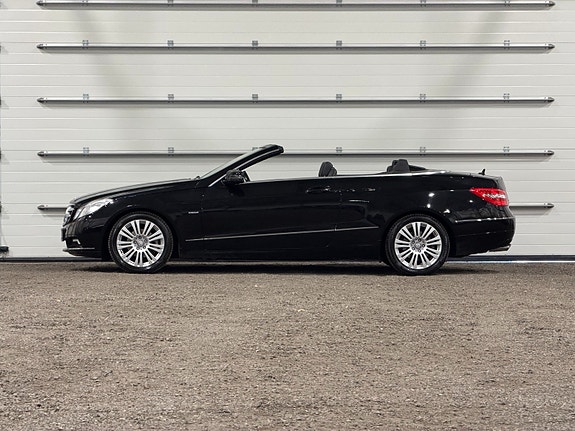 Mercedes-Benz E200 6 of 27