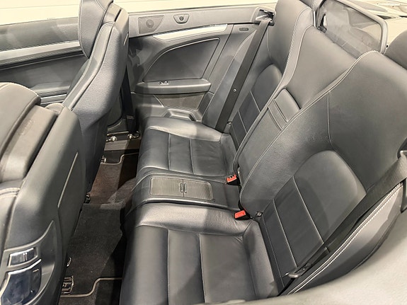 Mercedes-Benz E200 14 of 27