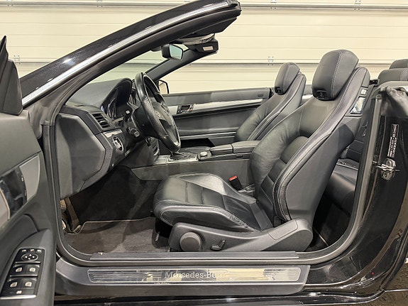 Mercedes-Benz E200 9 of 27