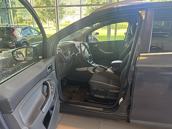 Ford Kuga 11 of 21