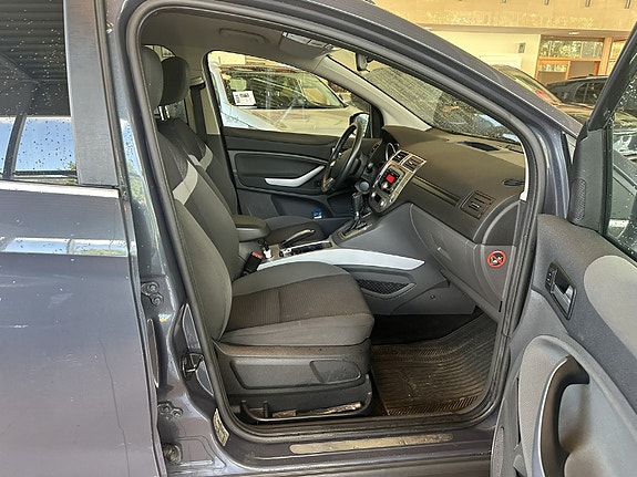 Ford Kuga 9 of 21