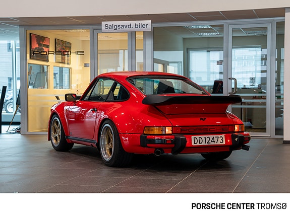 Porsche 911 7 of 30
