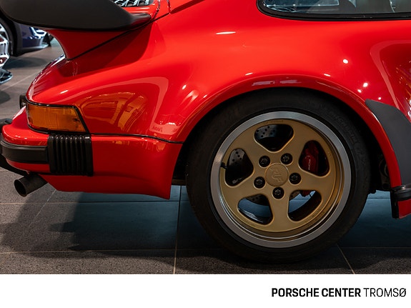 Porsche 911 20 of 30