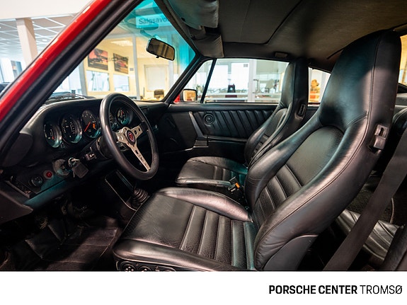 Porsche 911 28 of 30