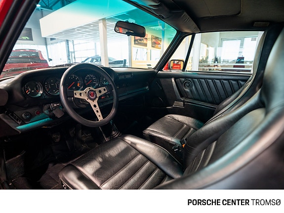 Porsche 911 27 of 30