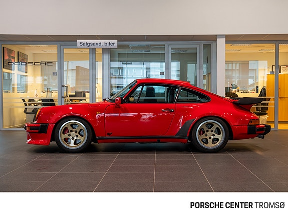 Porsche 911 11 of 30