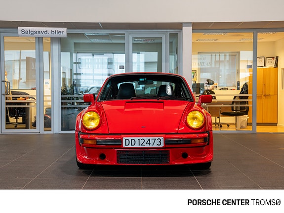 Porsche 911 8 of 30