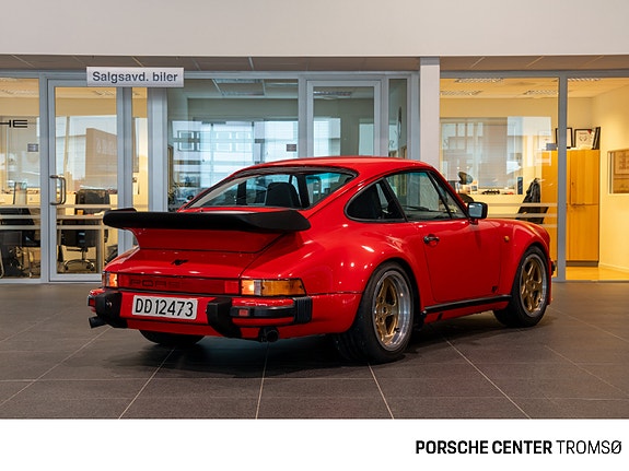 Porsche 911 6 of 30