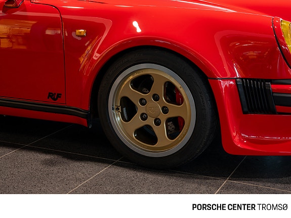 Porsche 911 19 of 30