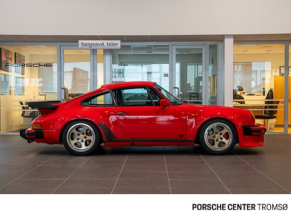 Porsche 911 9 of 30