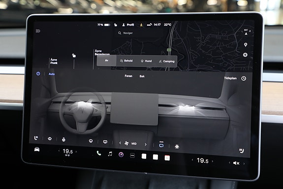 Tesla Model Y 24 of 30