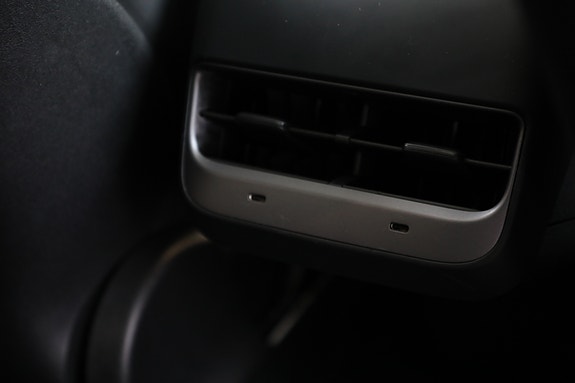 Tesla Model Y 14 of 30