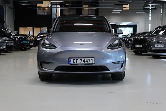Tesla Model Y 3 of 30