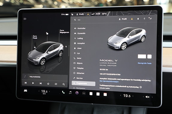 Tesla Model Y 25 of 30