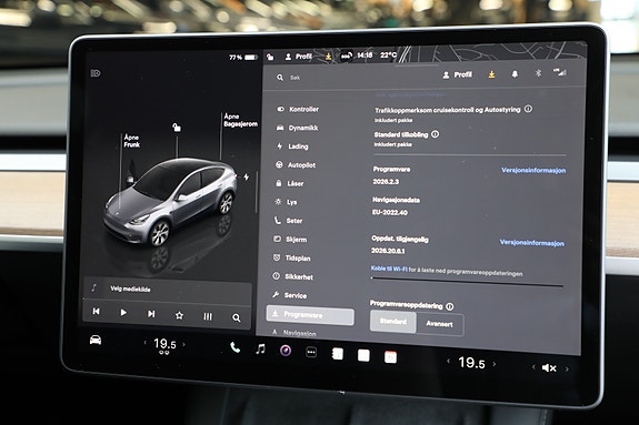 Tesla Model Y 26 of 30
