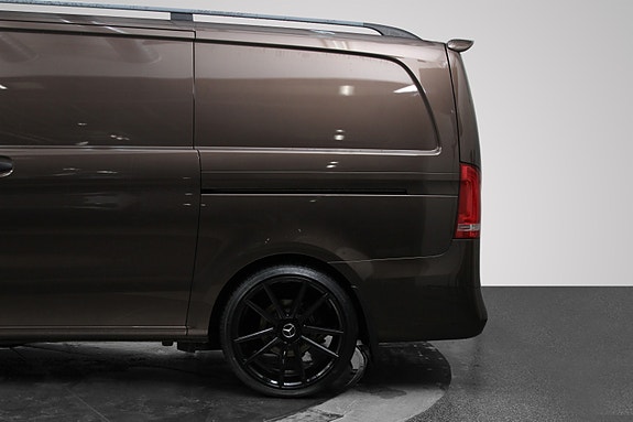Mercedes-Benz Vito 9 of 28