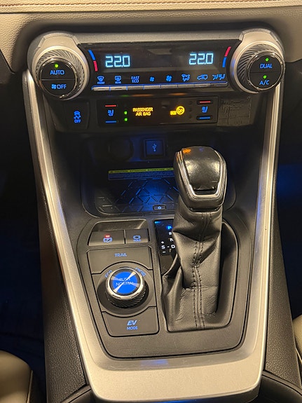 Toyota RAV4 27 of 30