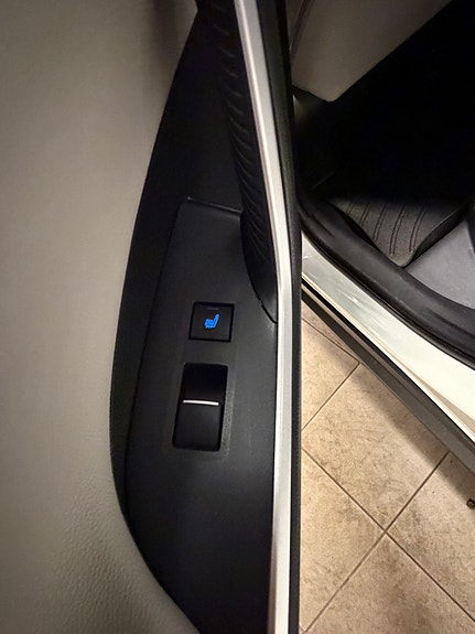 Toyota RAV4 22 of 30