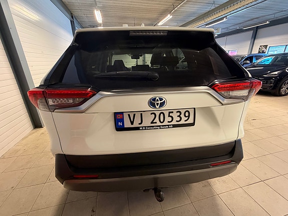 Toyota RAV4 7 of 30