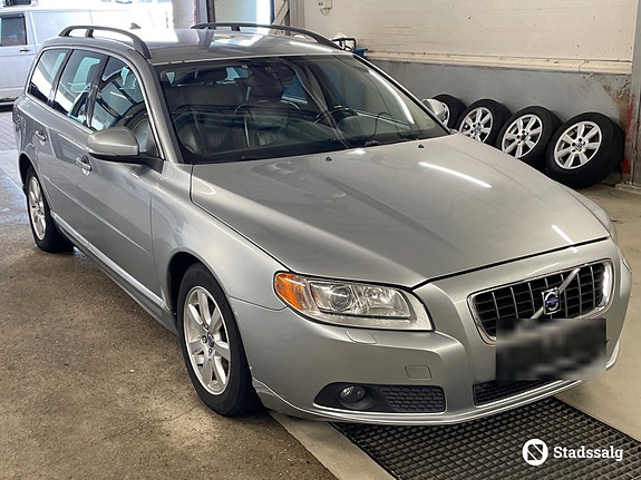 Volvo V70 7 of 10