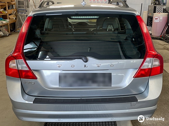 Volvo V70 4 of 10