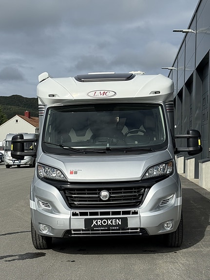 LMC Cruiser SL T662 2 of 30
