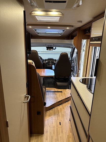 LMC Cruiser SL T662 8 of 30